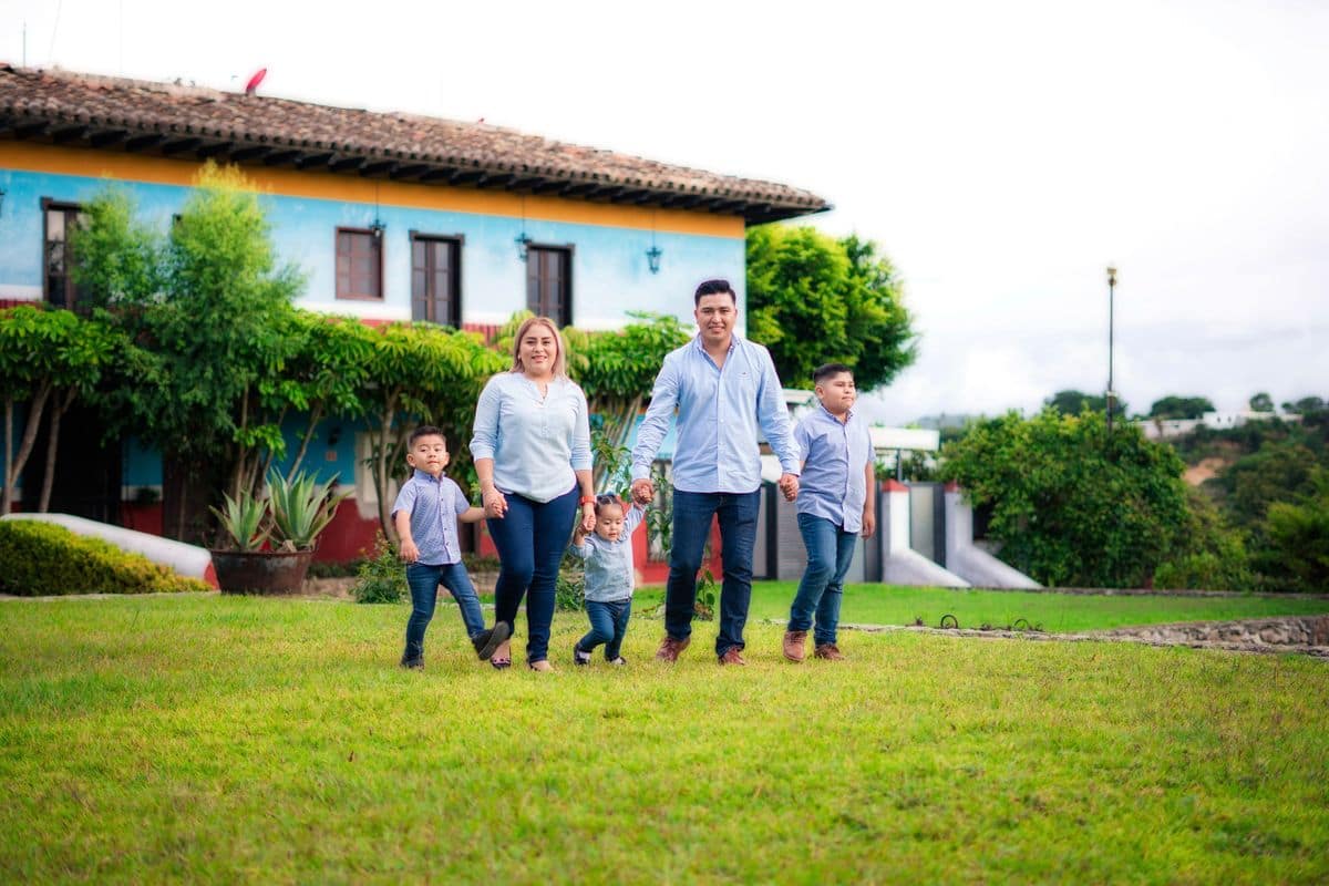 christopher cappelmann How to Prepare for an Outdoor Family Photo Session